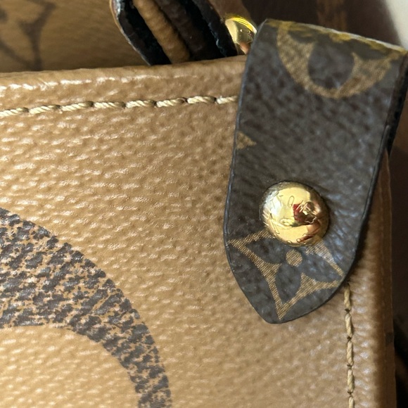 100% Authentic ON THE GO LOUIS VUITTON GM BAG PURCHASED FROM ACTUAL STOREFRONT - Picture 14 of 17